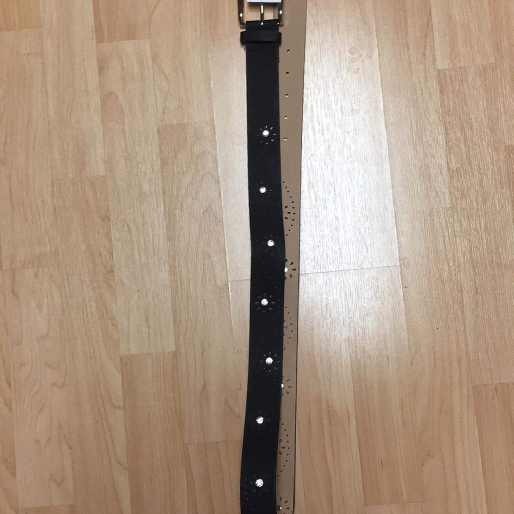 3/$15 Sale - NEW! Black belt with rhinestones - Picture 1 of 3
